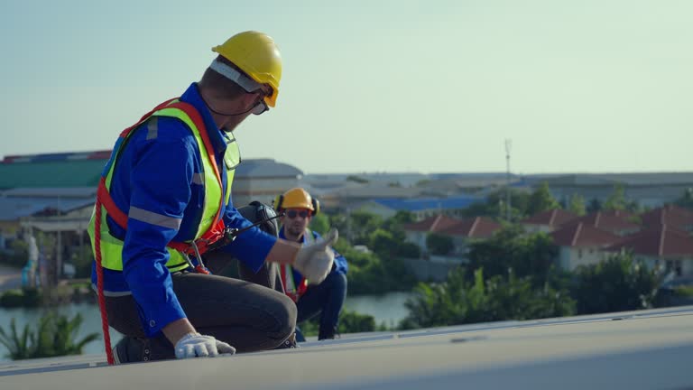 Best Emergency Roof Repair Services  in Bristol, IN